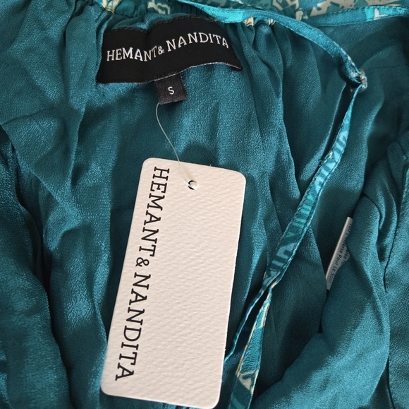 NWT Hemant & Nandita Layered Beaded Silk Tank Top Camisole Size Small - Picture 4 of 8